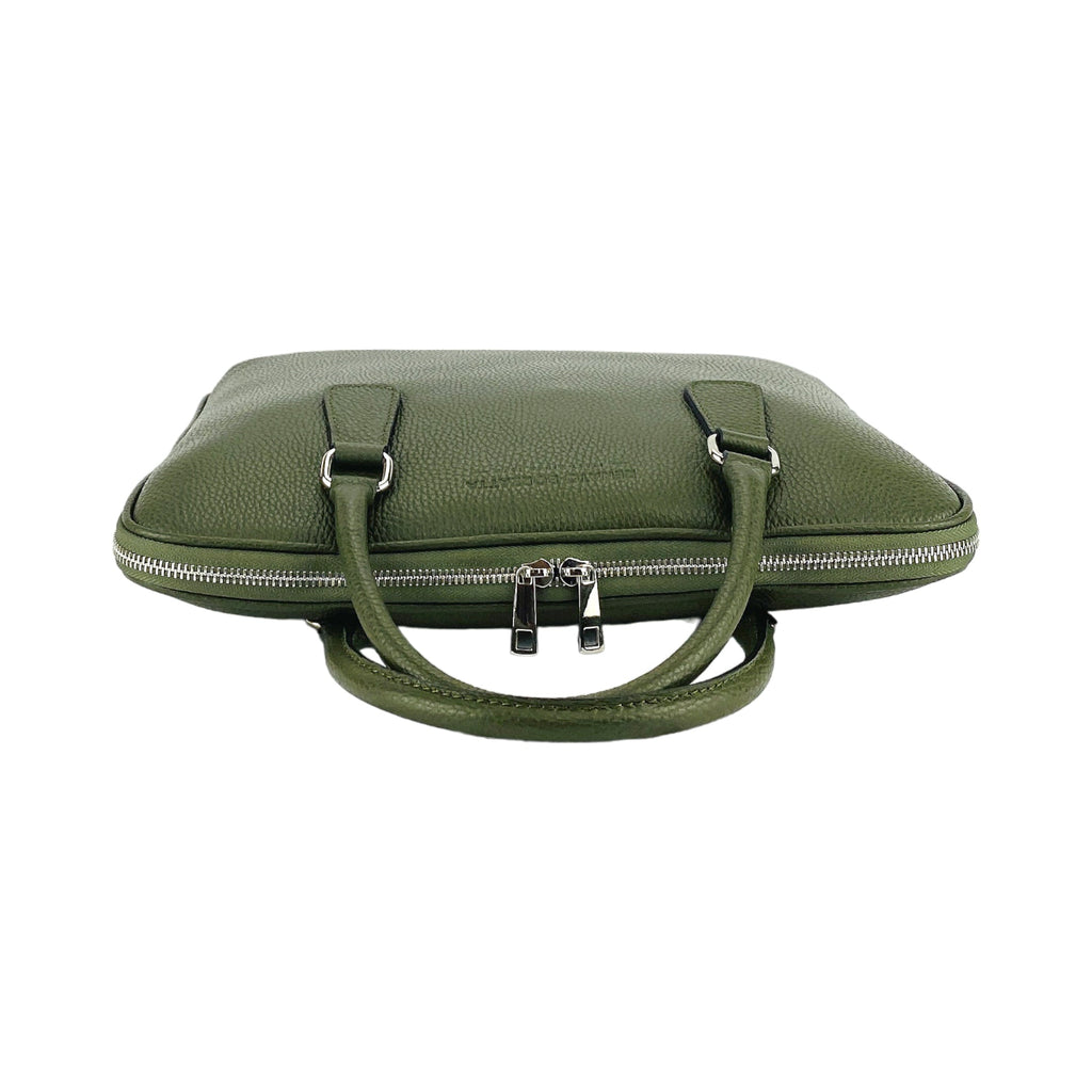 RB1019E | Cartella Business Unisex in Vera Pelle Made in Italy con tracolla removibile. Attacchi con moschettoni in metallo Nickel Lucido - Colore Verde - Dimensioni: cm 37 x 29 x 6,5-3